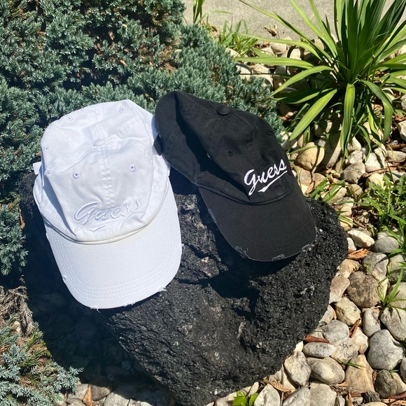 GUESS Athletic Distressed Black & White Baseball Cap Bundle Lot (X2) One Size - Picture 3 of 9
